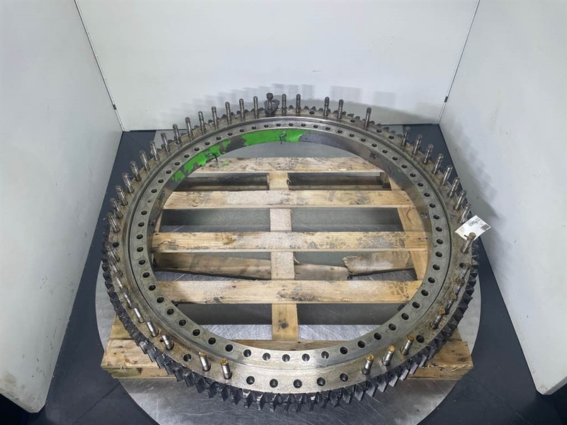 Sennebogen 835E-127775-Slewing ring/Drehkranz/Draaikrans - Frame/ Châssis pour Engins de chantier: photos 2 Sennebogen 835E-127775-Slewing ring/Drehkranz/Draaikrans - Frame/ Châssis pour Engins de chantier: photos 2