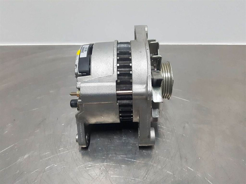 Terex Schaeff SKL833-14V 65A-Alternator/Lichtmaschine/Dynamo - Moteur pour Engins de chantier: photos 3 Terex Schaeff SKL833-14V 65A-Alternator/Lichtmaschine/Dynamo - Moteur pour Engins de chantier: photos 3