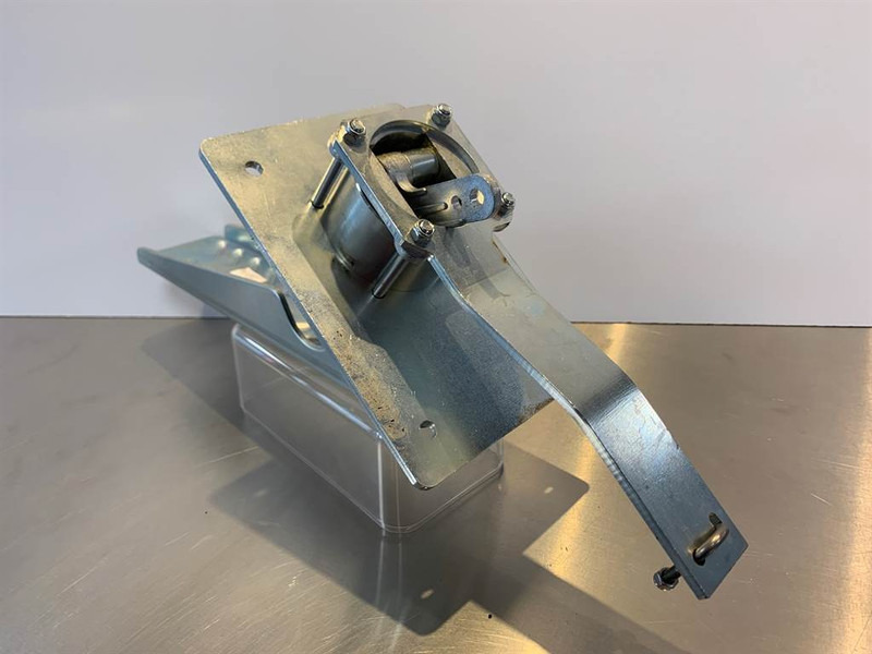 Terex TL/SKL/SKS-5692609966-Gas pedal - Cabine et intérieur pour Engins de chantier: photos 3 Terex TL/SKL/SKS-5692609966-Gas pedal - Cabine et intérieur pour Engins de chantier: photos 3
