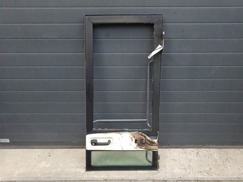 Terex TL210-5388665395 / 5388665390-Door/Tür/Deur - Cabine et intérieur pour Engins de chantier: photos 1 Terex TL210-5388665395 / 5388665390-Door/Tür/Deur - Cabine et intérieur pour Engins de chantier: photos 1