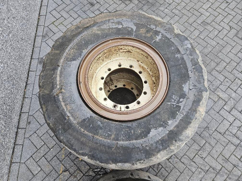 Terex TL260S-Banden 20.5-R25-Solid wheels / Full Gummi - Pneus et jantes pour Engins de chantier: photos 5 Terex TL260S-Banden 20.5-R25-Solid wheels / Full Gummi - Pneus et jantes pour Engins de chantier: photos 5