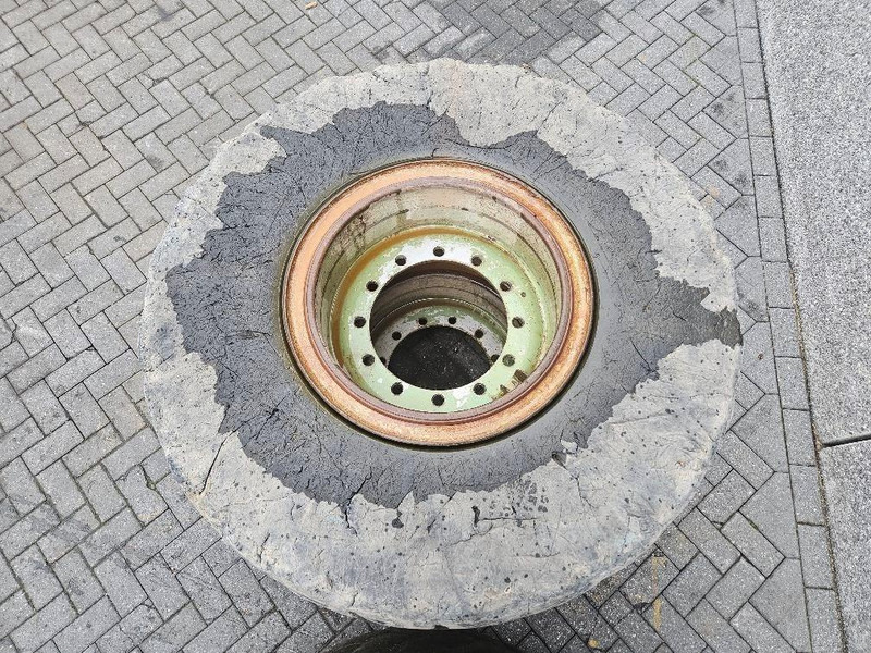Terex TL260S-Banden 20.5-R25-Solid wheels / Full Gummi - Pneus et jantes pour Engins de chantier: photos 4 Terex TL260S-Banden 20.5-R25-Solid wheels / Full Gummi - Pneus et jantes pour Engins de chantier: photos 4