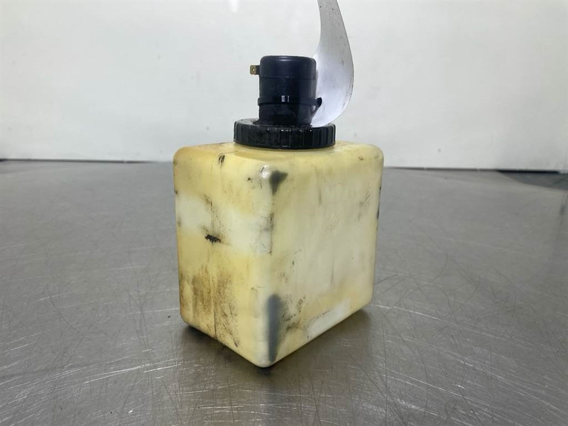 Terex TW150-3602515-Tank/Behälter/Reservoir - Cabine et intérieur pour Engins de chantier: photos 1 Terex TW150-3602515-Tank/Behälter/Reservoir - Cabine et intérieur pour Engins de chantier: photos 1