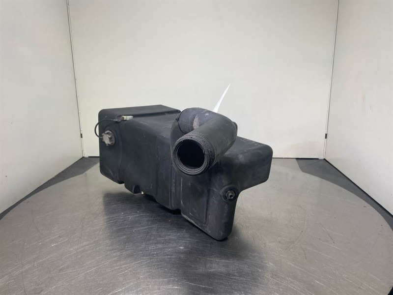 Volvo L30B-Z/X-VOE11306084-Fuel tank/Kraftstofftank - Frame/ Châssis pour Engins de chantier: photos 3 Volvo L30B-Z/X-VOE11306084-Fuel tank/Kraftstofftank - Frame/ Châssis pour Engins de chantier: photos 3