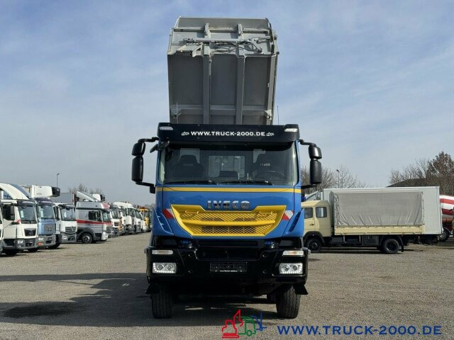 Iveco 340T45 Trakker 8x4 Bordmatik Links+Hinten 351TKM - Camion benne: photos 3 Iveco 340T45 Trakker 8x4 Bordmatik Links+Hinten 351TKM - Camion benne: photos 3