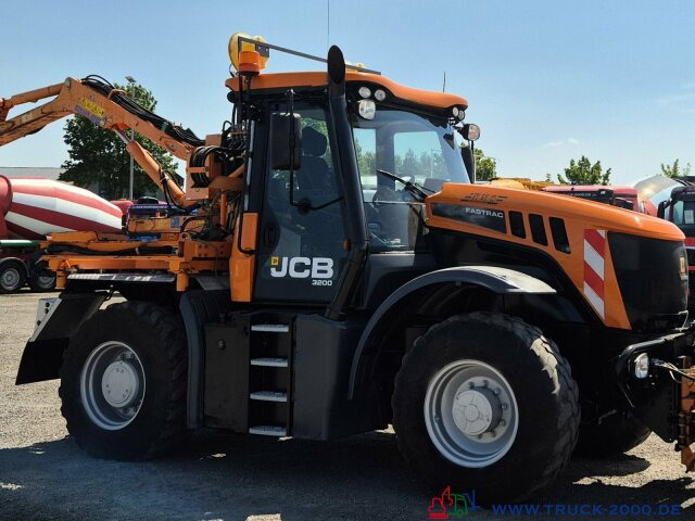 Tracteur agricole JCB Fastrac inklusive 4x4 Mulag Front + Heck Mäher: photos 8