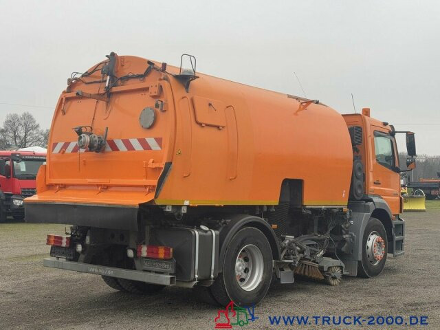 Balayeuse de voirie Mercedes-Benz 1833 Bucher Optifant 70 Separat Motor EasyDrive: photos 14
