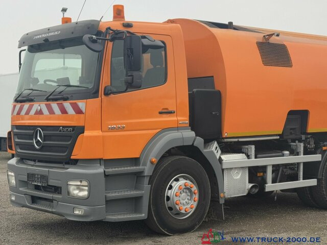 Balayeuse de voirie Mercedes-Benz 1833 Bucher Optifant 70 Separat Motor EasyDrive: photos 8