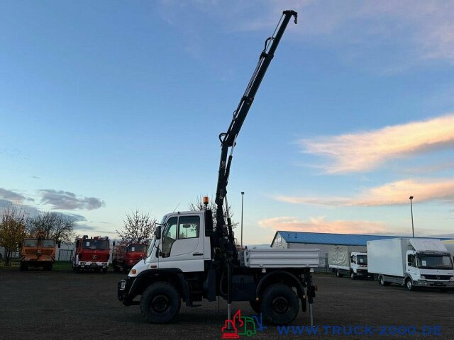 Unimog U 300 4x4 mit Kran Nur 78.144 KM zGG.7.490Kg. - Utilitaire plateau: photos 2 Unimog U 300 4x4 mit Kran Nur 78.144 KM zGG.7.490Kg. - Utilitaire plateau: photos 2