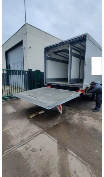 Dhollandia Laadklep / Achtersluitklep 2000 kg MBB / Palfinger / B.A.R. Cargolift - Hayon élévateur: photos 2 Dhollandia Laadklep / Achtersluitklep 2000 kg MBB / Palfinger / B.A.R. Cargolift - Hayon élévateur: photos 2