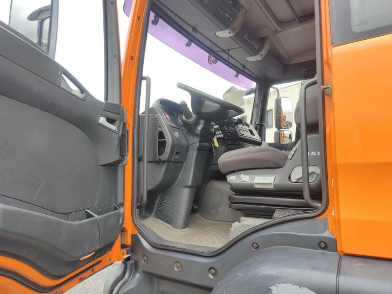 MAN TGA 26.320 6x2 garbage truck ZOELLER - Benne à ordures ménagères: photos 5 MAN TGA 26.320 6x2 garbage truck ZOELLER - Benne à ordures ménagères: photos 5