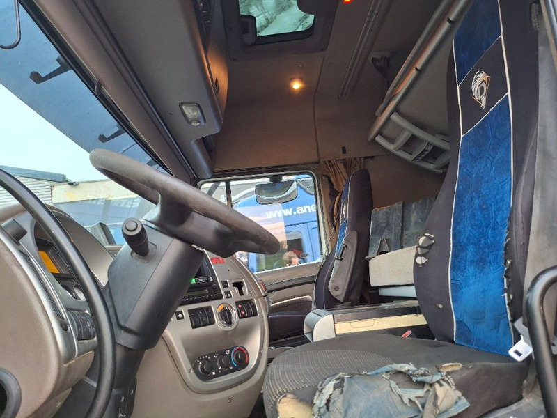 DAF XF 105.460 - Châssis cabine: photos 5 DAF XF 105.460 - Châssis cabine: photos 5