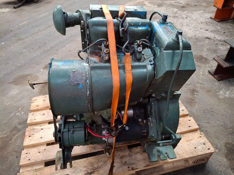 Deutz F2L912 - Moteur: photos 1 Deutz F2L912 - Moteur: photos 1