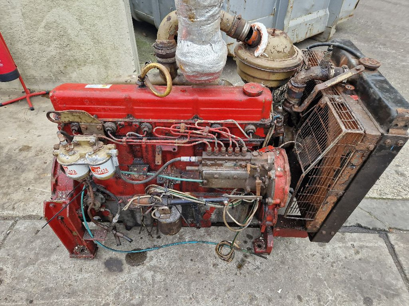 Ford T3 703F 6015 BA - Moteur: photos 4 Ford T3 703F 6015 BA - Moteur: photos 4