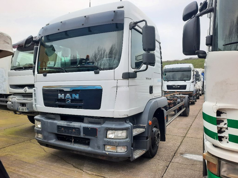 MAN TGM 15.290 4X2 LL - Camion porte-conteneur/ Caisse mobile: photos 1 MAN TGM 15.290 4X2 LL - Camion porte-conteneur/ Caisse mobile: photos 1