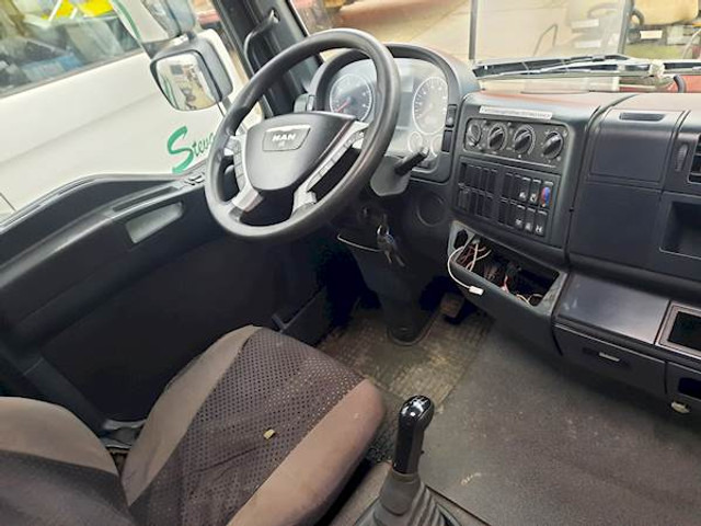 MAN TGM 15.290 4X2 LL - Camion porte-conteneur/ Caisse mobile: photos 3 MAN TGM 15.290 4X2 LL - Camion porte-conteneur/ Caisse mobile: photos 3