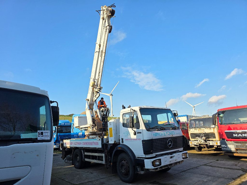 Mercedes-Benz 1722K - Camion grue: photos 3 Mercedes-Benz 1722K - Camion grue: photos 3