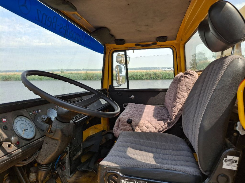 Mercedes-Benz LPL 813 - Remorqueuse: photos 4 Mercedes-Benz LPL 813 - Remorqueuse: photos 4