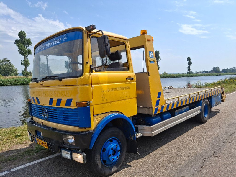 Mercedes-Benz LPL 813 - Remorqueuse: photos 1 Mercedes-Benz LPL 813 - Remorqueuse: photos 1