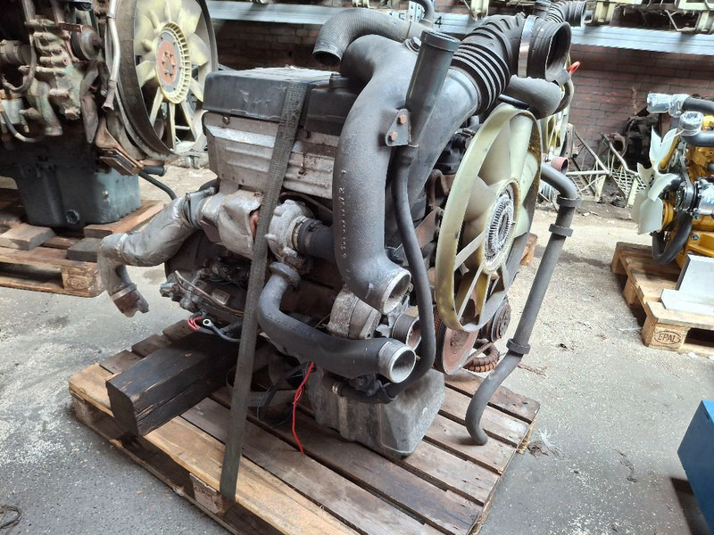 Mercedes-Benz OM904LA - Moteur: photos 2 Mercedes-Benz OM904LA - Moteur: photos 2