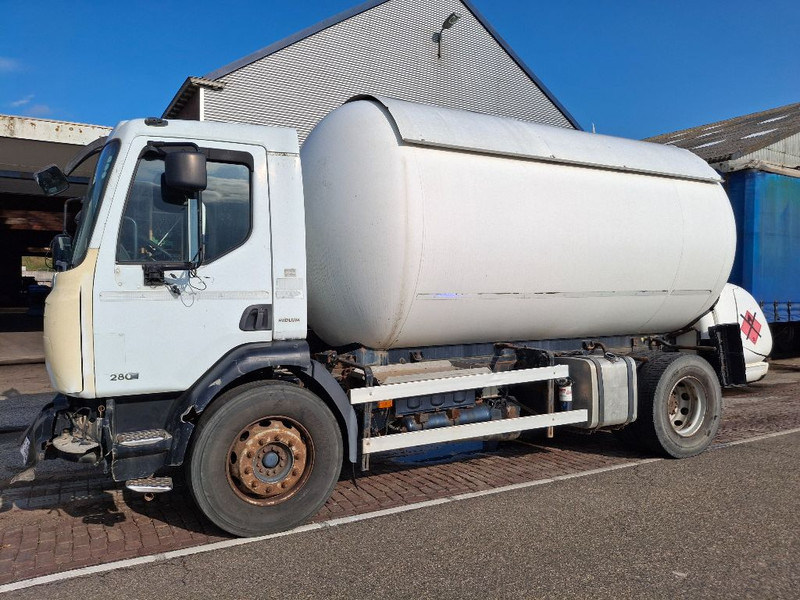 Renault MIDLUM 280DXI - Camion citerne: photos 2 Renault MIDLUM 280DXI - Camion citerne: photos 2