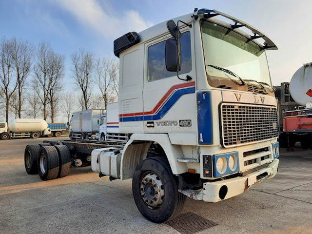 Volvo F 12 6*4 STEEL SUSPENSION - Châssis cabine: photos 4 Volvo F 12 6*4 STEEL SUSPENSION - Châssis cabine: photos 4