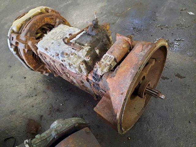 ZF S6-90+GV-90 - Boîte de vitesse pour Bus: photos 3 ZF S6-90+GV-90 - Boîte de vitesse pour Bus: photos 3