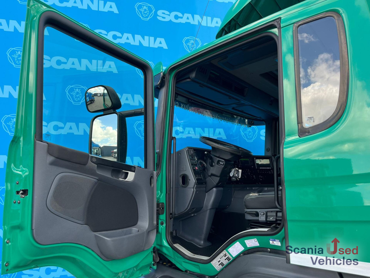 SCANIA P 320 DB6x2*4MNB RETARDER FULL AIR 8T TAIL LIFT 2T - Camion fourgon: photos 5 SCANIA P 320 DB6x2*4MNB RETARDER FULL AIR 8T TAIL LIFT 2T - Camion fourgon: photos 5