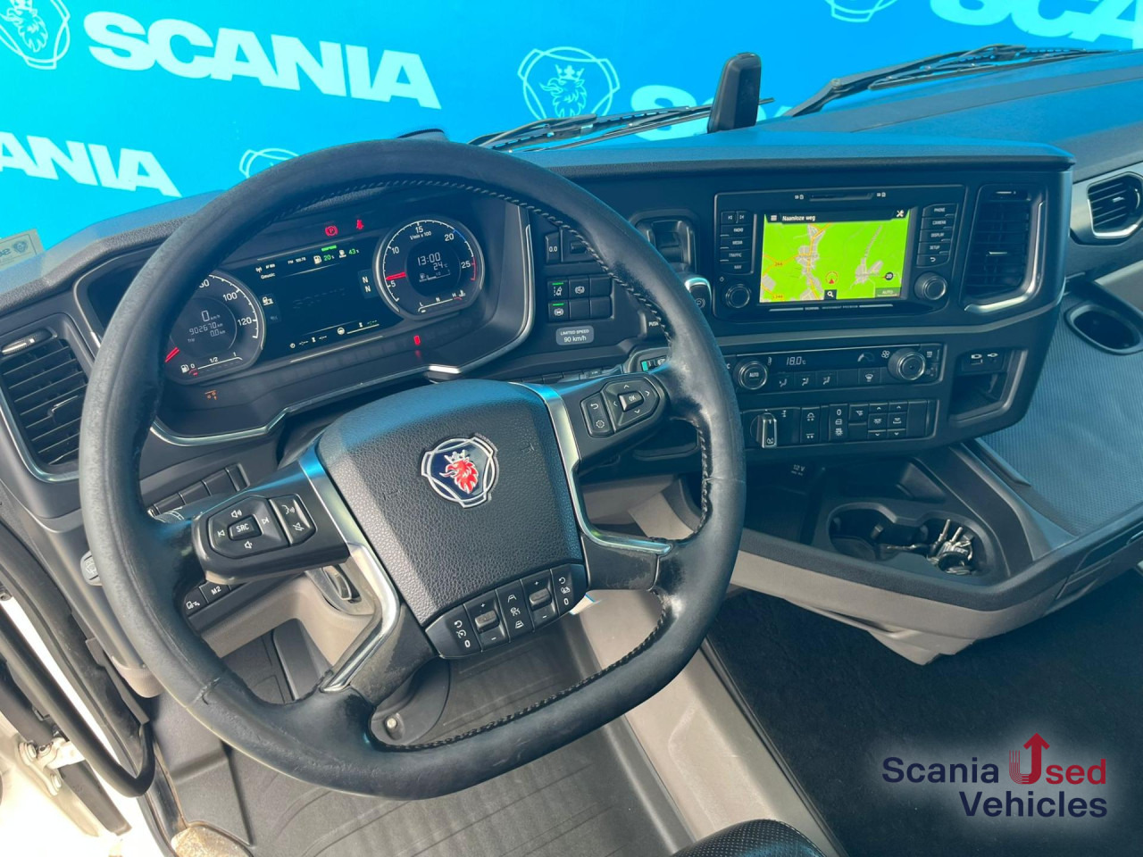 SCANIA R 500 B6x2NB HOOKLIFT 20T RETARDER FULL-AIR 9T - Châssis cabine: photos 5 SCANIA R 500 B6x2NB HOOKLIFT 20T RETARDER FULL-AIR 9T - Châssis cabine: photos 5