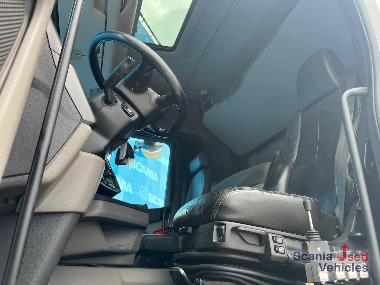 SCANIA R 500 B6x2NB HOOKLIFT 20T RETARDER FULL-AIR 9T - Châssis cabine: photos 2 SCANIA R 500 B6x2NB HOOKLIFT 20T RETARDER FULL-AIR 9T - Châssis cabine: photos 2