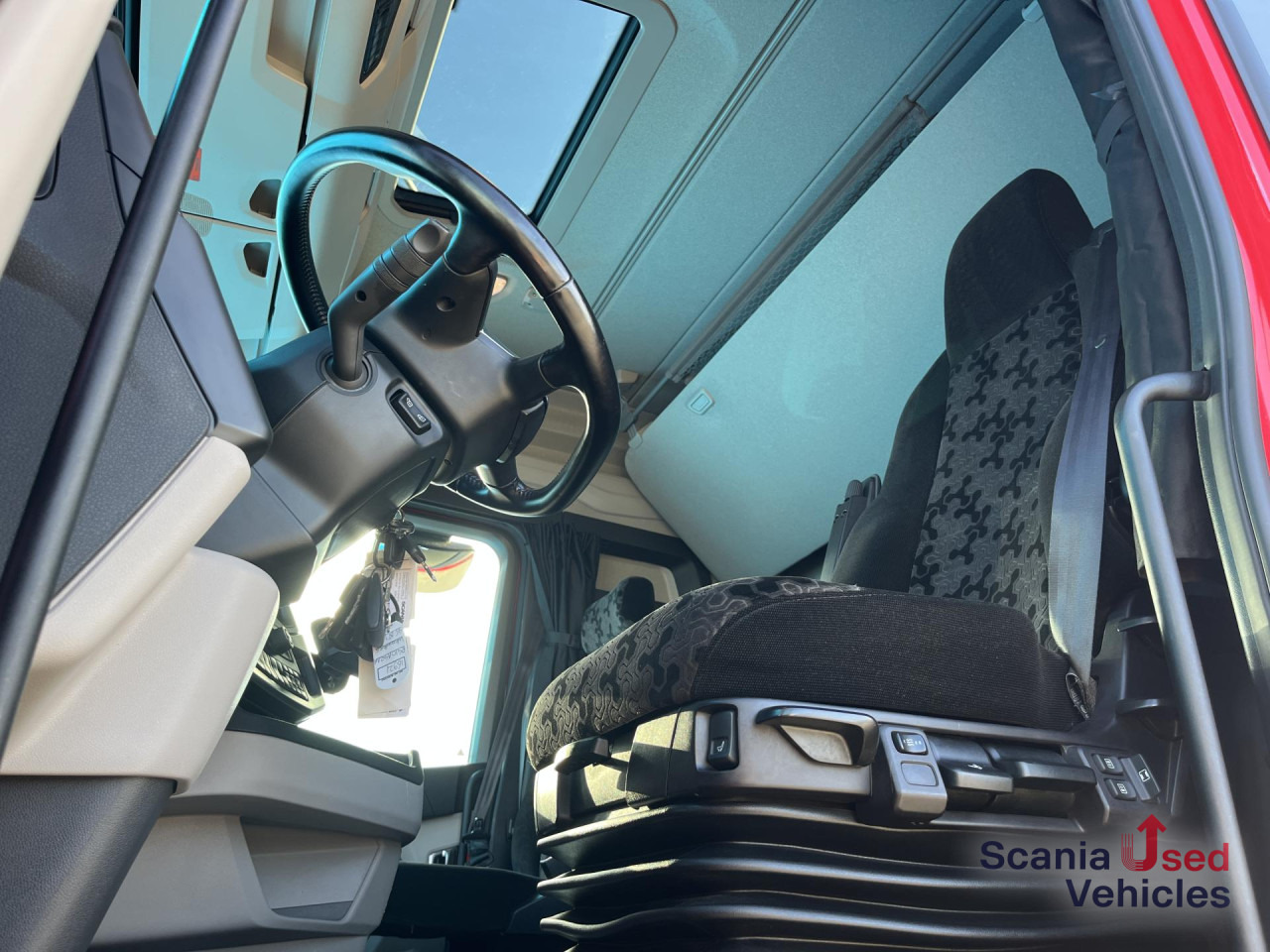 SCANIA R 410 A4x2NA RETARDER LED NAVI - Tracteur routier: photos 2 SCANIA R 410 A4x2NA RETARDER LED NAVI - Tracteur routier: photos 2