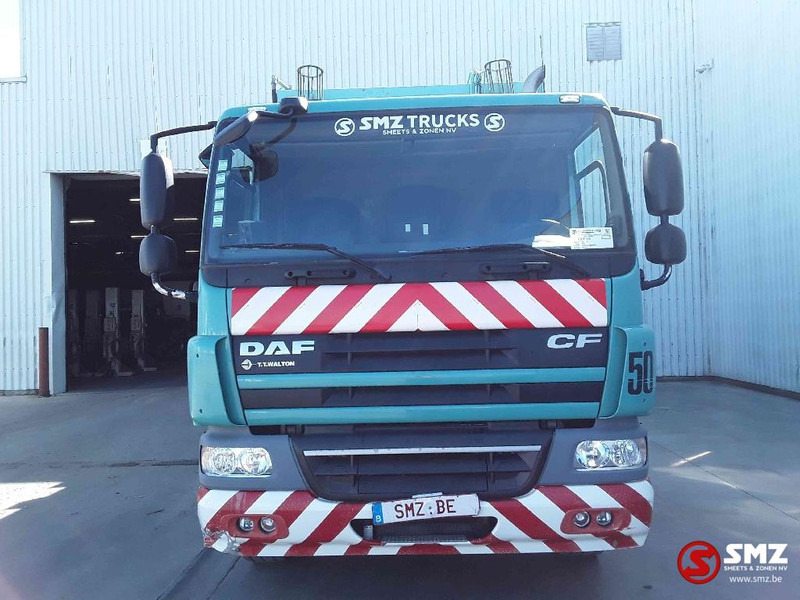 DAF 75 CF 310 VdK pusher 2000 +2x lift 4x on stocl - Benne à ordures ménagères: photos 2 DAF 75 CF 310 VdK pusher 2000 +2x lift 4x on stocl - Benne à ordures ménagères: photos 2