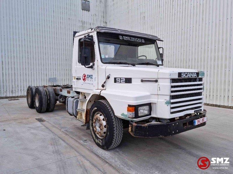 Scania 92 H Torpedo 6x4 french - Châssis cabine: photos 1 Scania 92 H Torpedo 6x4 french - Châssis cabine: photos 1