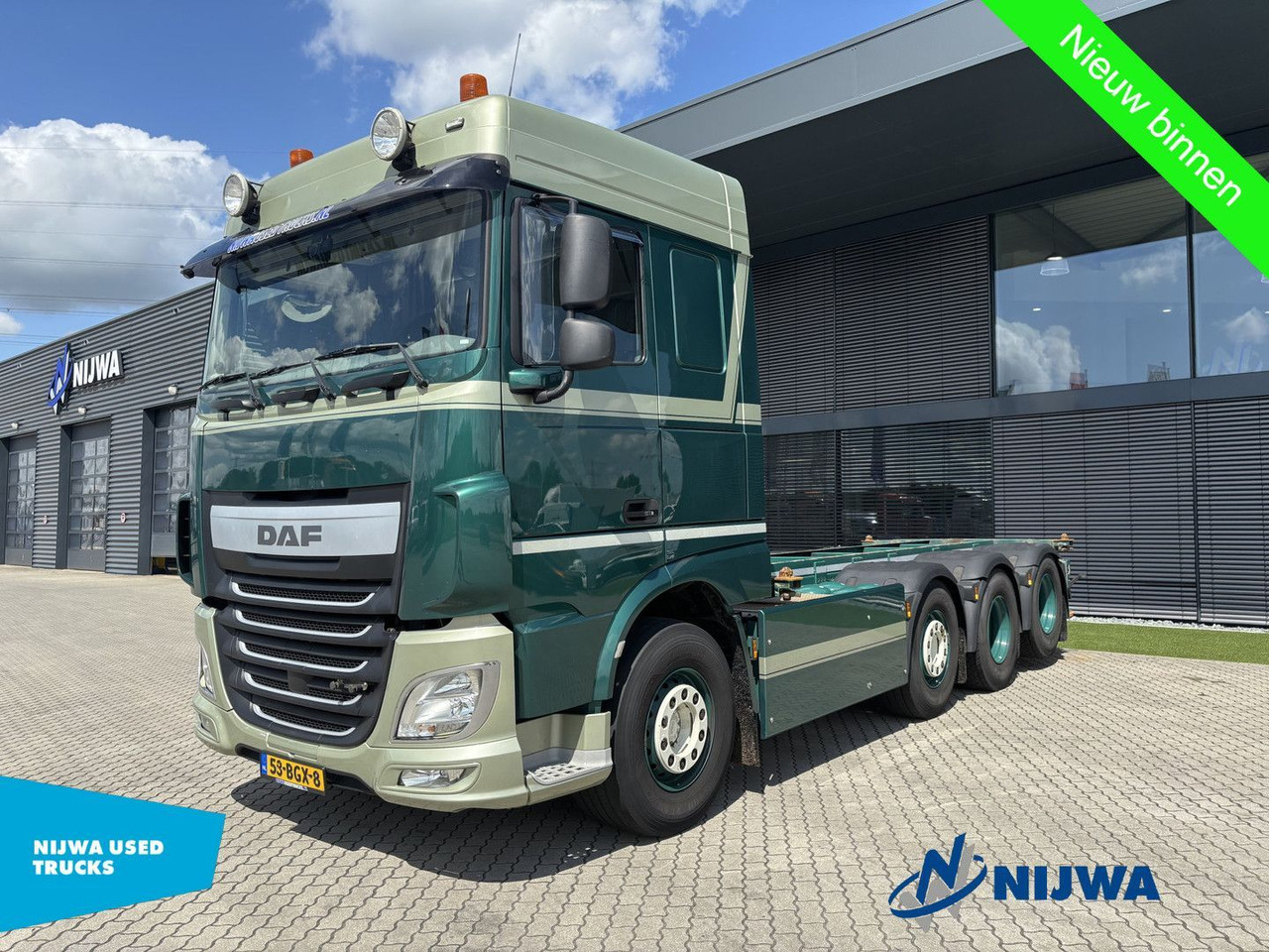 DAF XF 460 8x2 20ft container systeem - Camion ampliroll: photos 1 DAF XF 460 8x2 20ft container systeem - Camion ampliroll: photos 1
