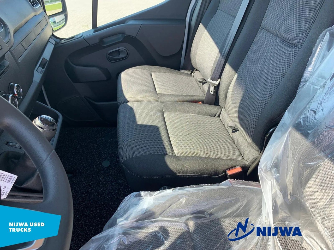 Fourgon utilitaire Renault Master T35 135 L2H2 Bluetooth + Airco Kasten: photos 8