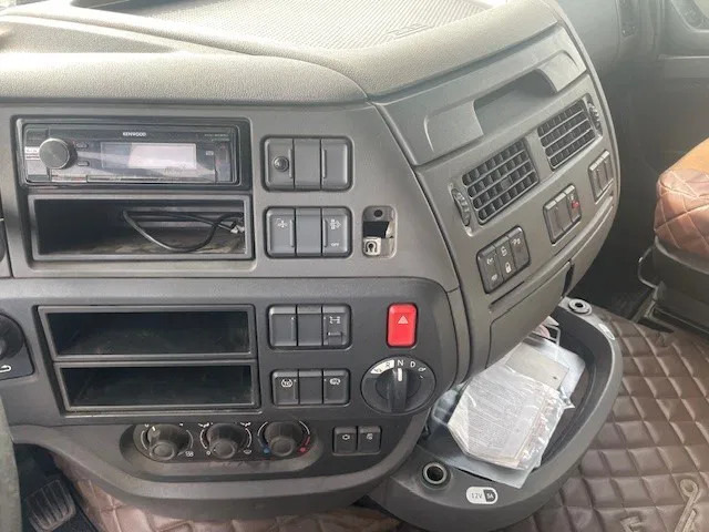 Tracteur routier DAF XF 460 FT Euro6 Super Space Cab: photos 6