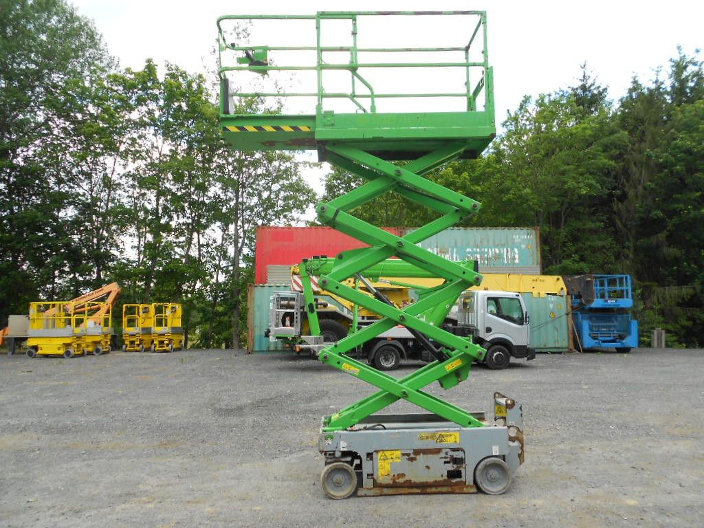 Genie GS 1932, Scherenarbeitsbühne Genie 8 m - Camion avec nacelle: photos 5 Genie GS 1932, Scherenarbeitsbühne Genie 8 m - Camion avec nacelle: photos 5