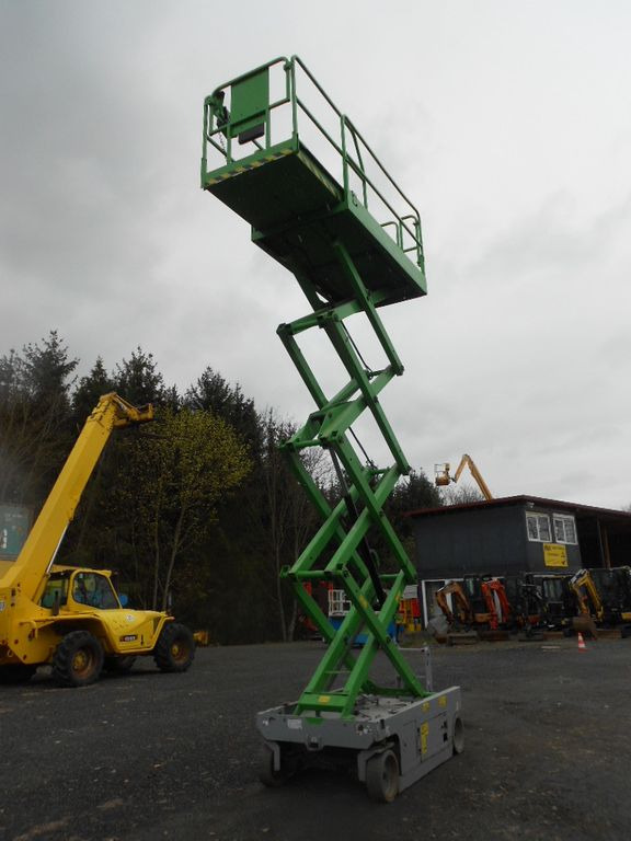 Genie GS 2646, Scherenarbeitsbühne Genie 9,9 m - Nacelle ciseaux: photos 5 Genie GS 2646, Scherenarbeitsbühne Genie 9,9 m - Nacelle ciseaux: photos 5