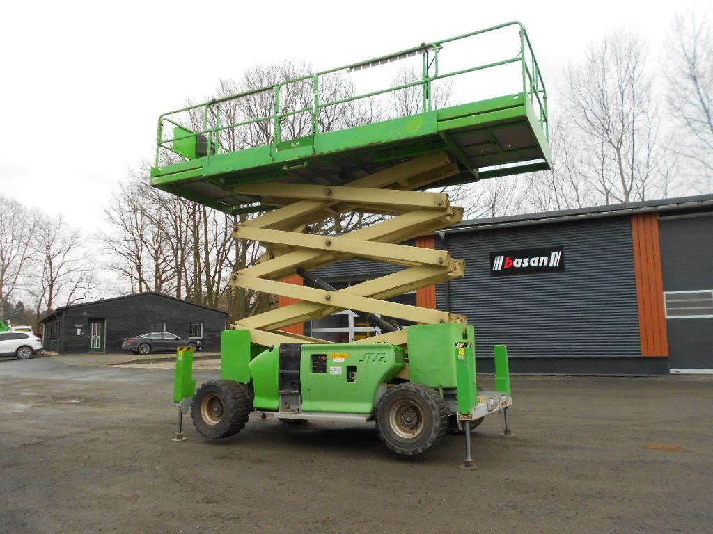 JLG 4394RT, Scherenbühne , 15 m, Allrad, Stützen - Nacelle ciseaux: photos 2 JLG 4394RT, Scherenbühne , 15 m, Allrad, Stützen - Nacelle ciseaux: photos 2