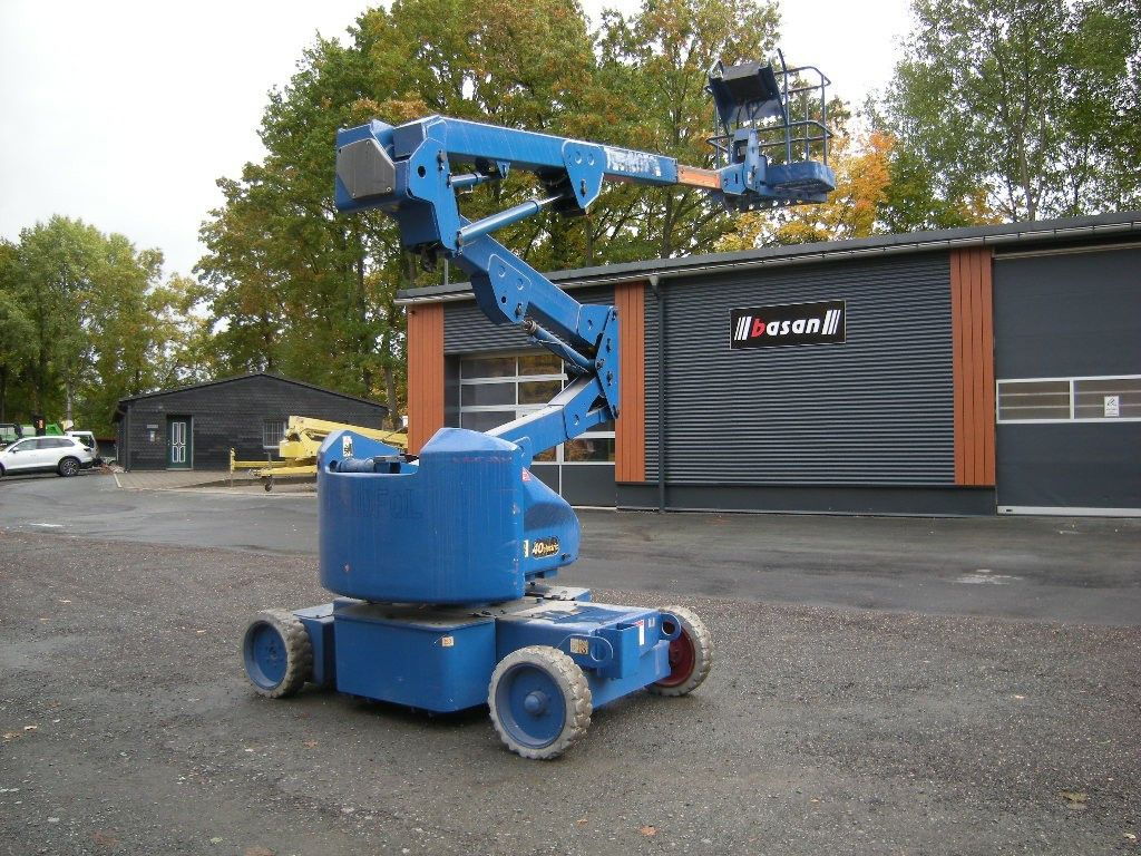 JLG N40E  Gelenkteleskoparbeitsbühne 14 m - Camion avec nacelle: photos 2 JLG N40E  Gelenkteleskoparbeitsbühne 14 m - Camion avec nacelle: photos 2