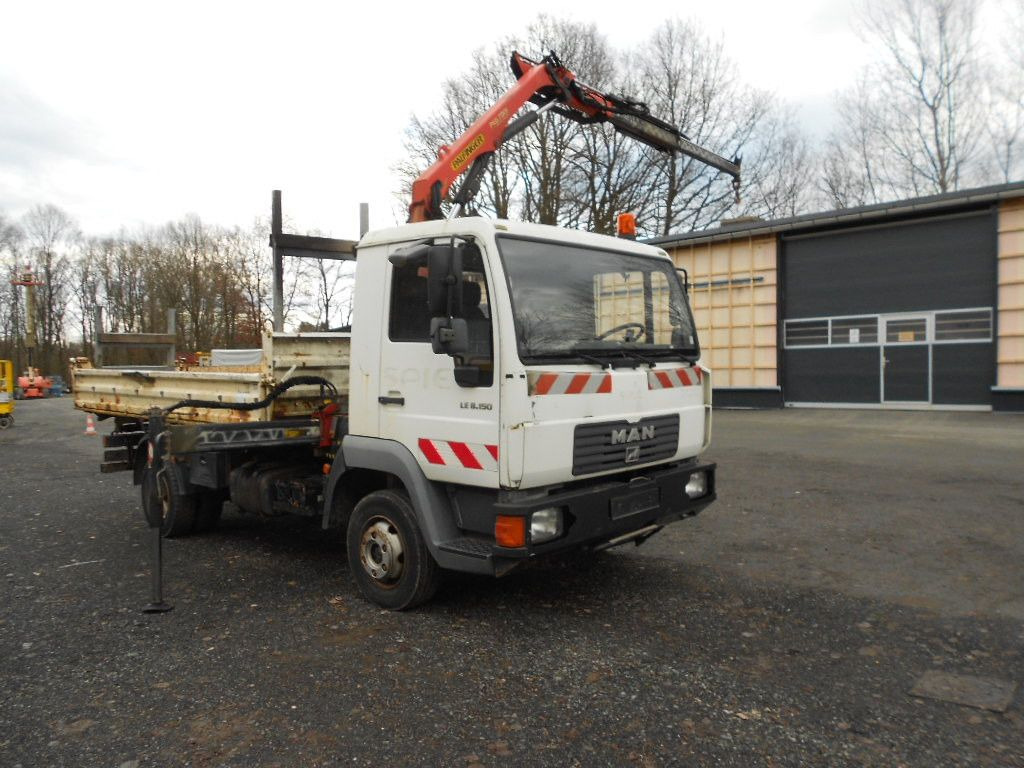 MAN MAN LE8.150 mit Palfinger PKG7001 MAN LE8.150 mit Palfinger PKG7001 - Camion benne, Camion grue: photos 1 MAN MAN LE8.150 mit Palfinger PKG7001 MAN LE8.150 mit Palfinger PKG7001 - Camion benne, Camion grue: photos 1