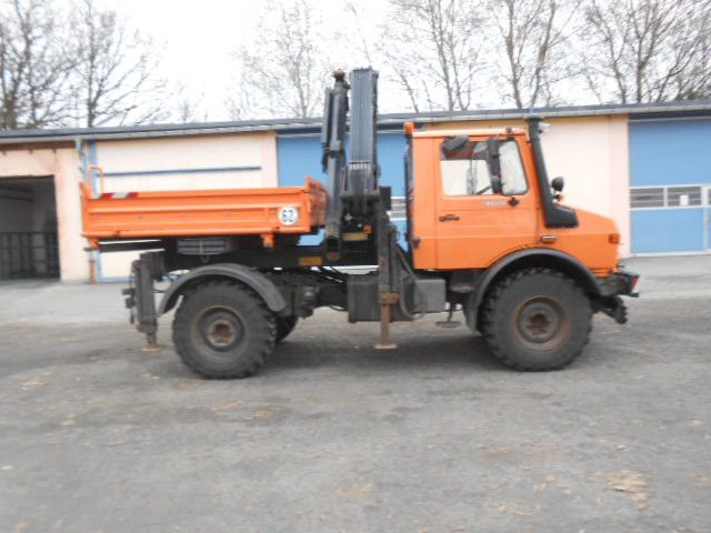 Unimog U1450 427/11 mit Kran - Camion benne, Camion grue: photos 3 Unimog U1450 427/11 mit Kran - Camion benne, Camion grue: photos 3