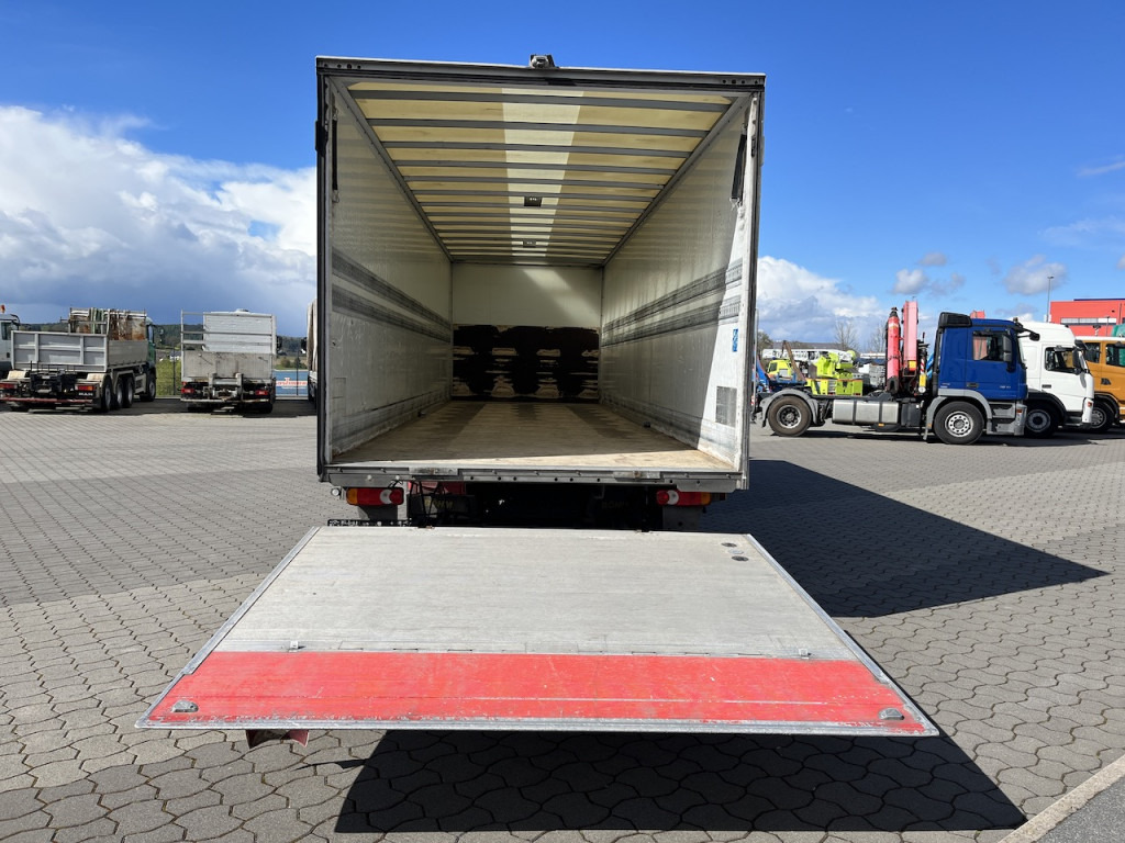 Iveco 120E25 Eurocargo 4x2 Koffer | Ladebordwand - Camion fourgon: photos 2 Iveco 120E25 Eurocargo 4x2 Koffer | Ladebordwand - Camion fourgon: photos 2