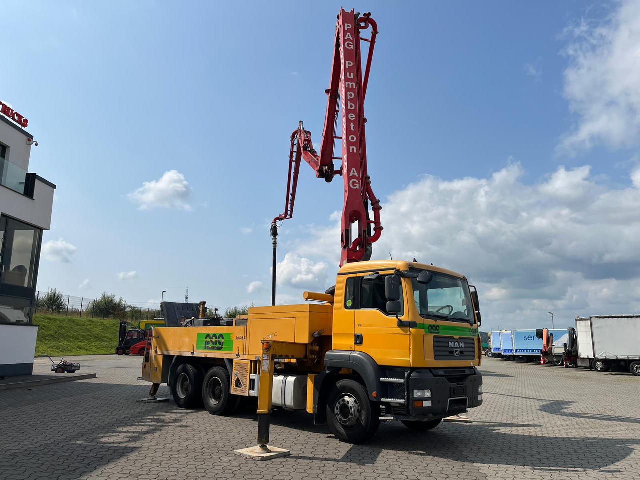 MAN 26.360 6x4 Putzmeister 24 m Hallenpumpe - Camion pompe: photos 5 MAN 26.360 6x4 Putzmeister 24 m Hallenpumpe - Camion pompe: photos 5