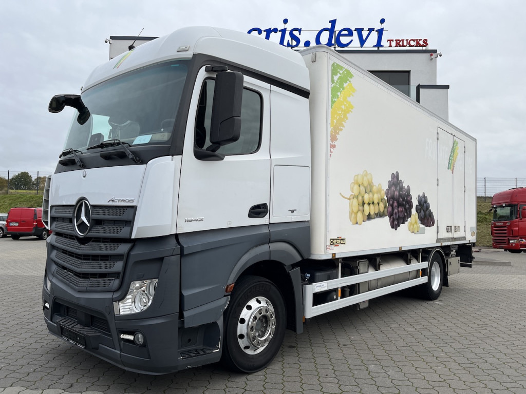 Mercedes-Benz 1842 4x2 LBW Kühlung Flüssigstickstoff - Camion frigorifique: photos 1 Mercedes-Benz 1842 4x2 LBW Kühlung Flüssigstickstoff - Camion frigorifique: photos 1
