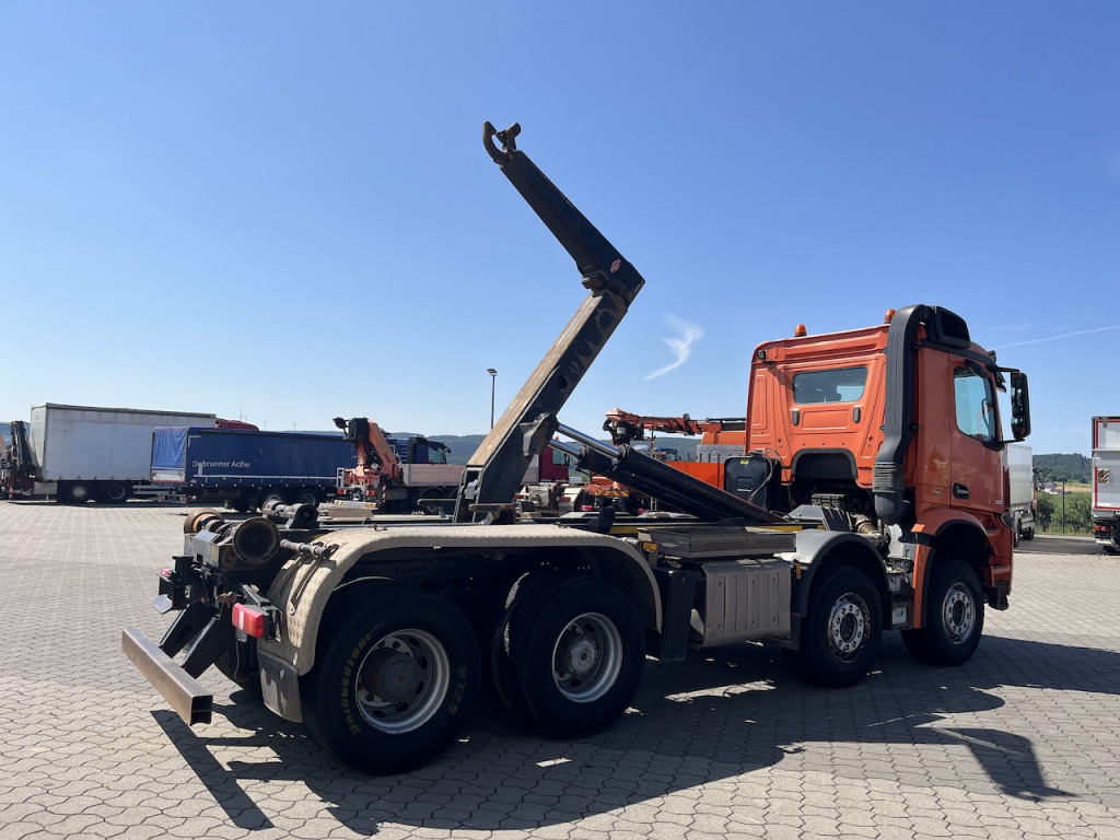 Mercedes-Benz Arocs 3251 8x4 Meiller 30 t Haken - Camion ampliroll: photos 3 Mercedes-Benz Arocs 3251 8x4 Meiller 30 t Haken - Camion ampliroll: photos 3