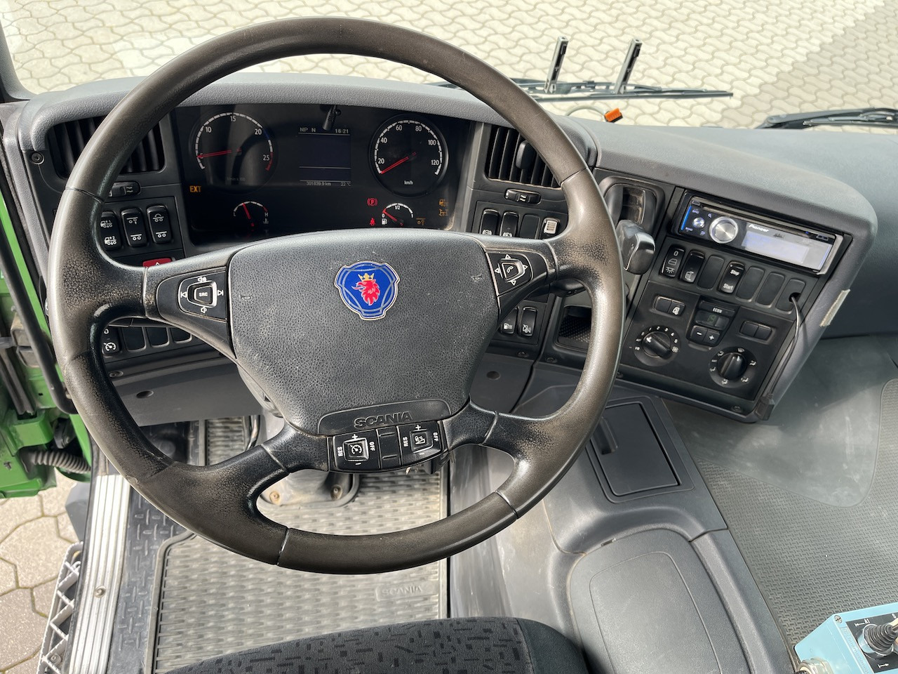 Scania P360 6x2 Trösch Absetzkipper Container - Camion multibenne: photos 2 Scania P360 6x2 Trösch Absetzkipper Container - Camion multibenne: photos 2