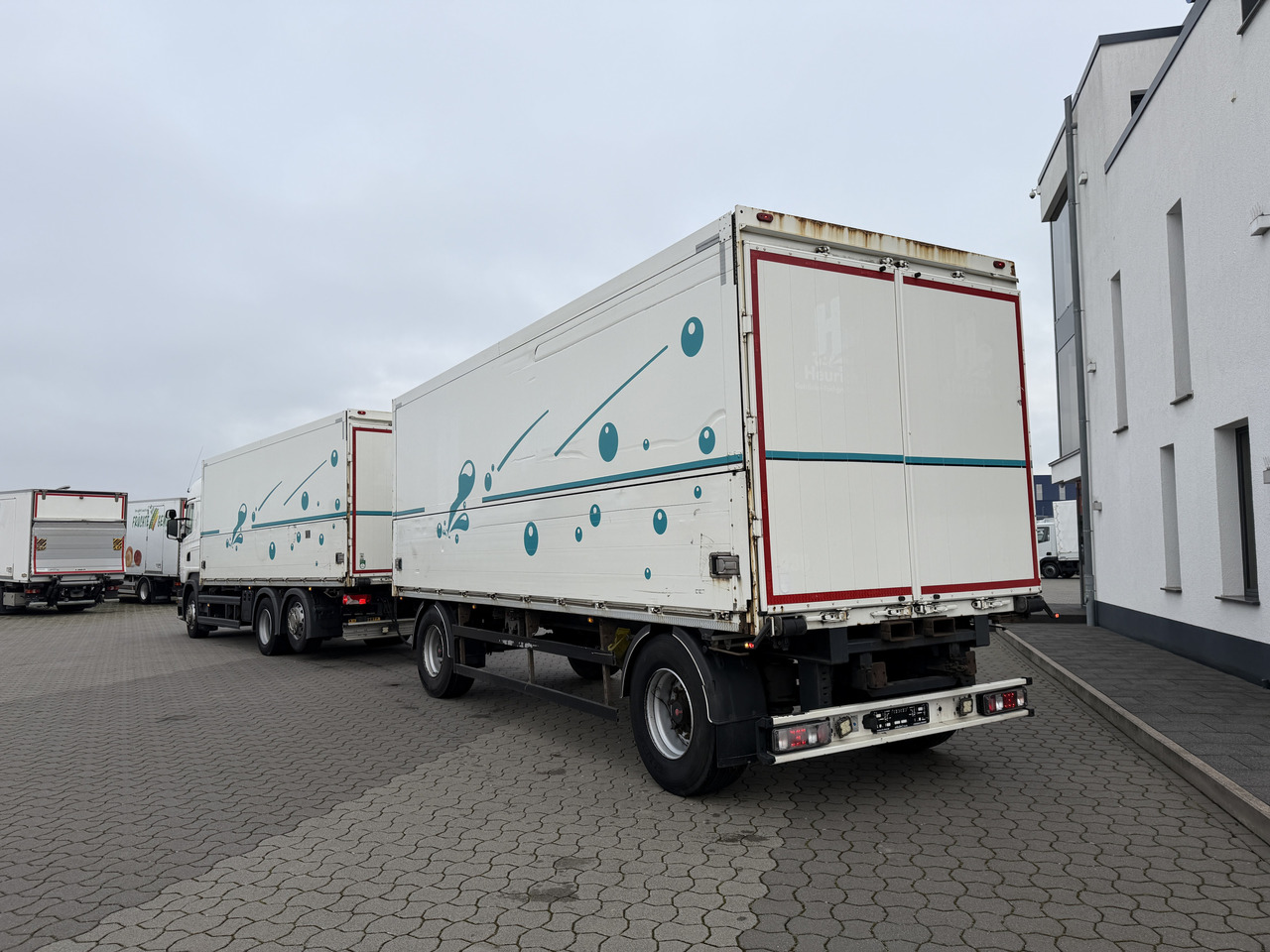 Scania R 450 6x2 Geränkezug + Orten Anhänger - Camion pour le transport de boissons: photos 4 Scania R 450 6x2 Geränkezug + Orten Anhänger - Camion pour le transport de boissons: photos 4