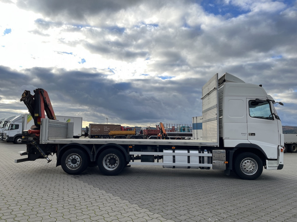 Camion grue, Camion plateau Volvo FH 520 6x2  Palfinger PK 12502 | AHK: photos 12