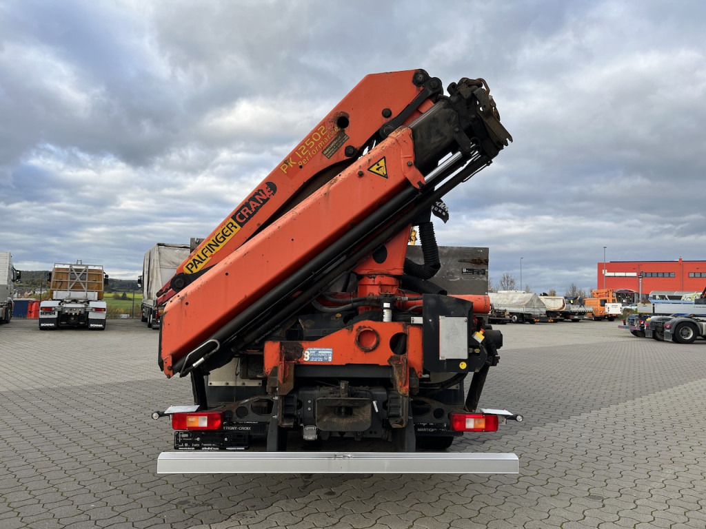 Camion grue, Camion plateau Volvo FH 520 6x2  Palfinger PK 12502 | AHK: photos 10